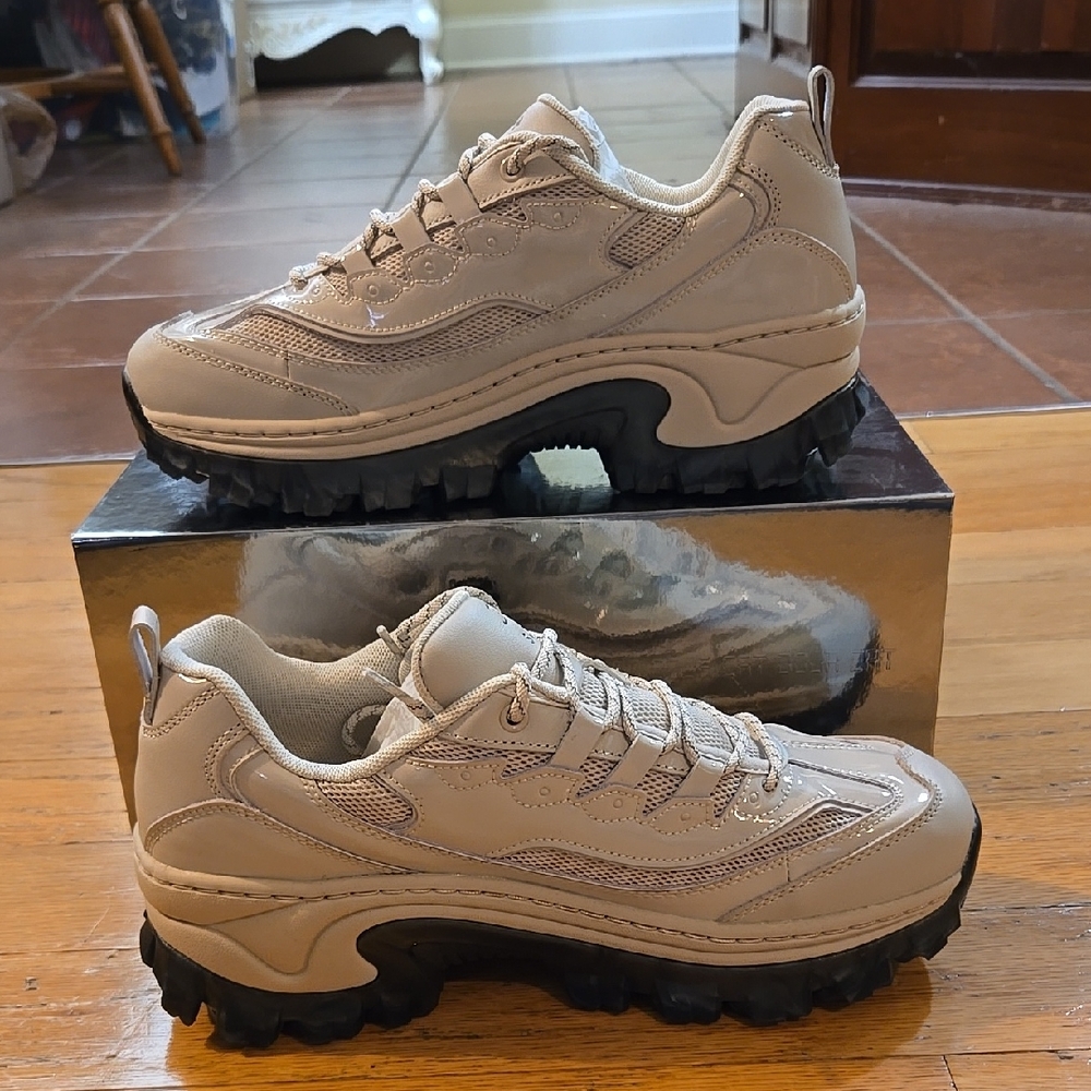 Sketchers Womens DOJA CAT; DOJA'LITE SHINE SHOES-OFF WHITE-Size 10 NIB
